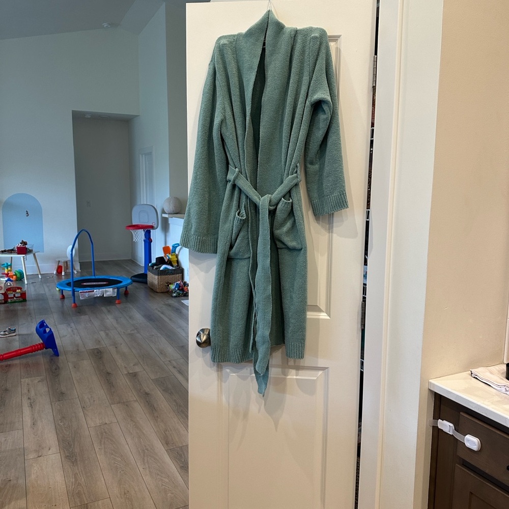 Natori Green Plush Robe